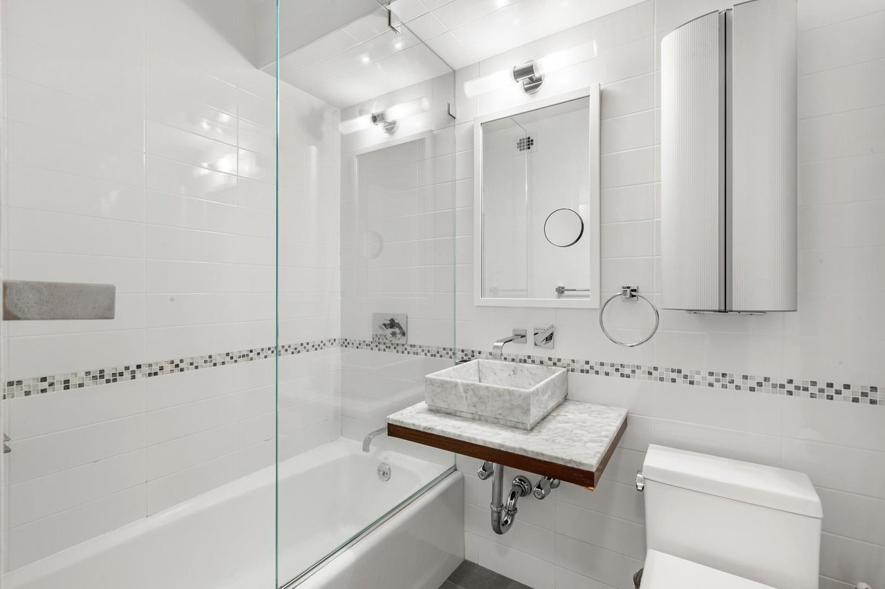 10 East End Avenue, Apt 11-C