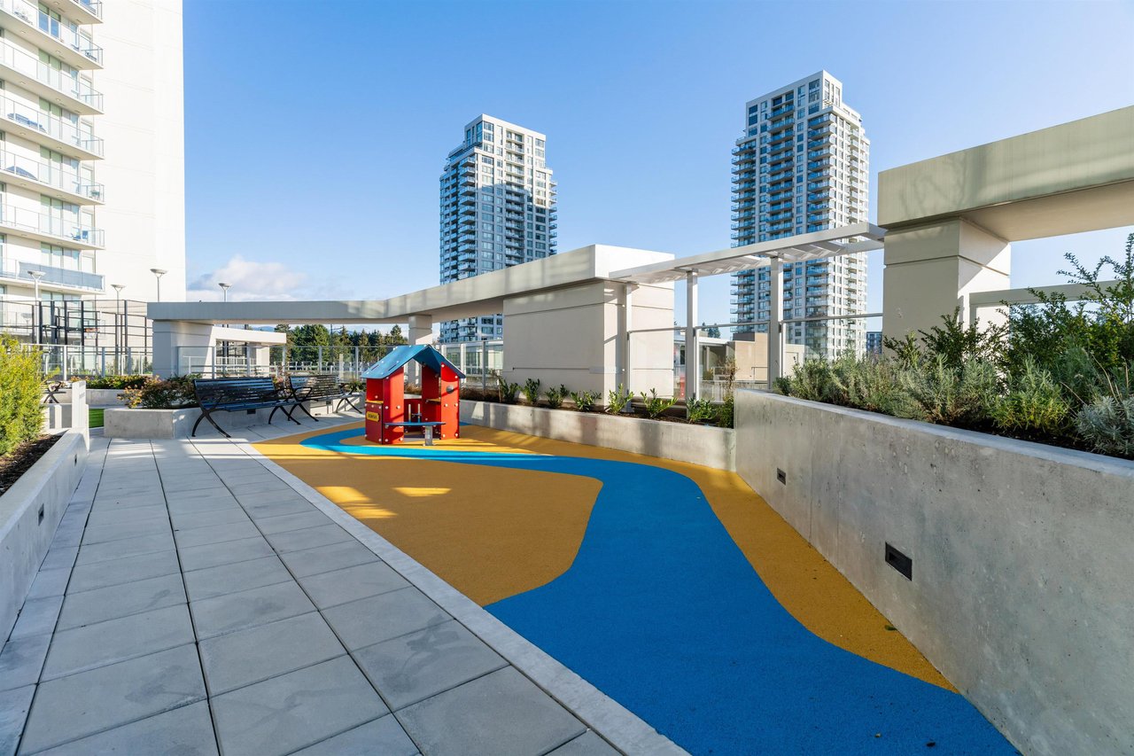 1602-567 Clarke Rd