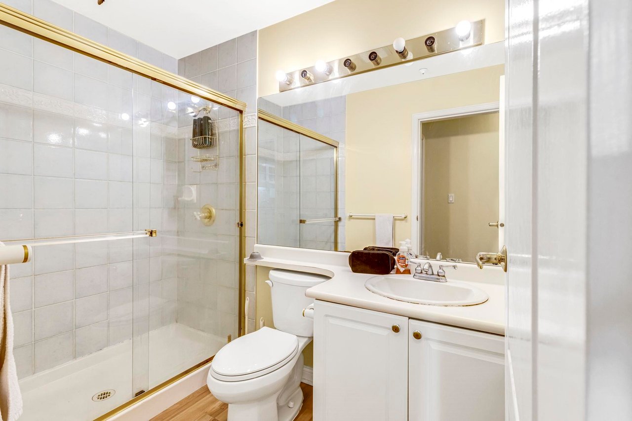 217-5735 Hampton Pl