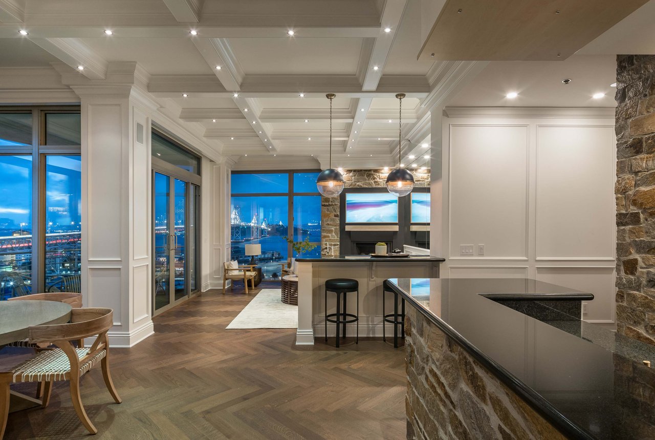 219 Brannan Street Unit: 18D