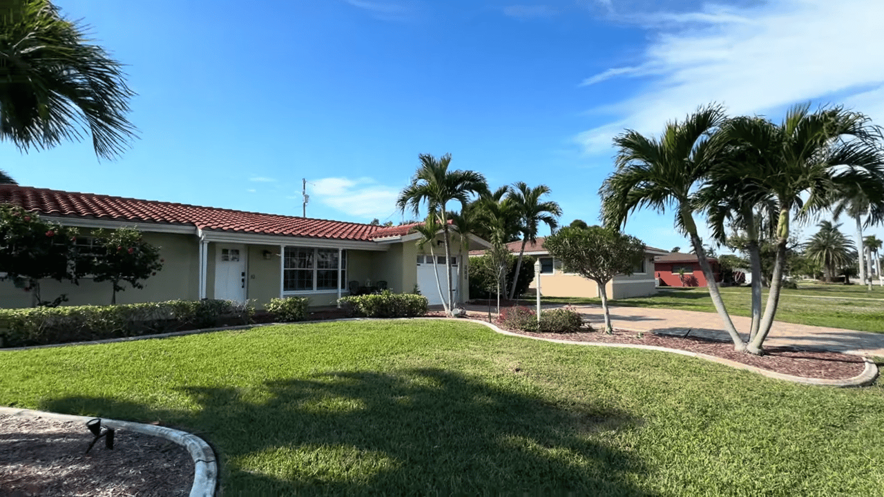 444 Coral Dr. Cape Coral, Fl 33904