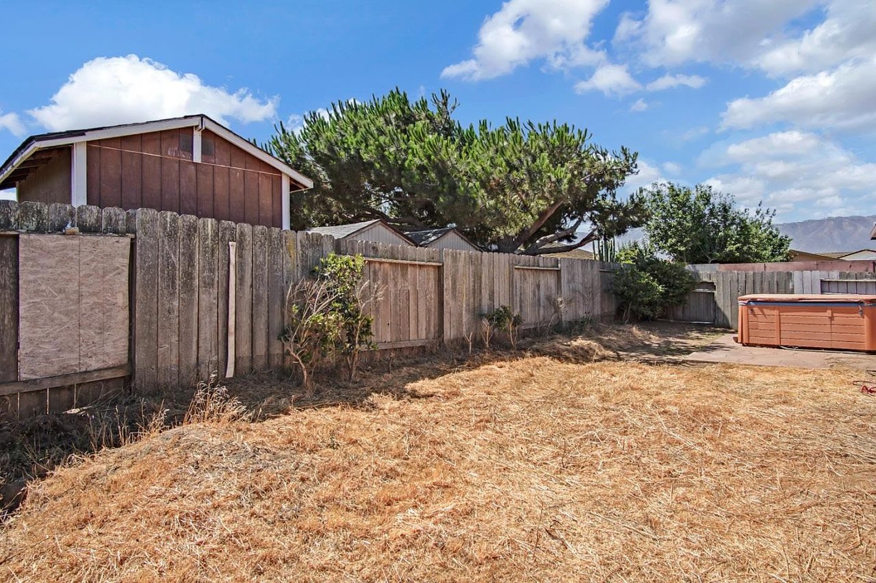 702 Colombard Cir