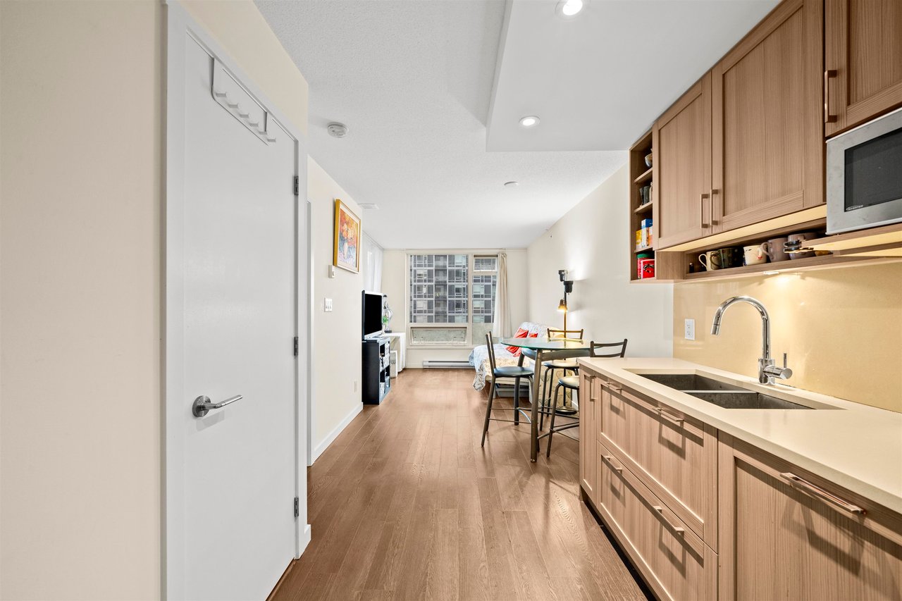 1808-5515 Boundary Rd