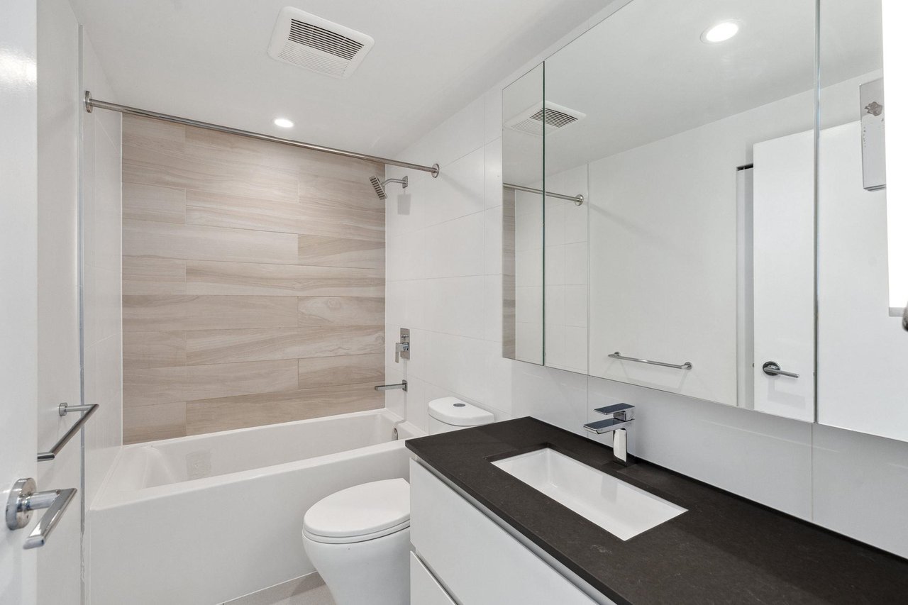 1112-13615 Fraser Highway, Surrey