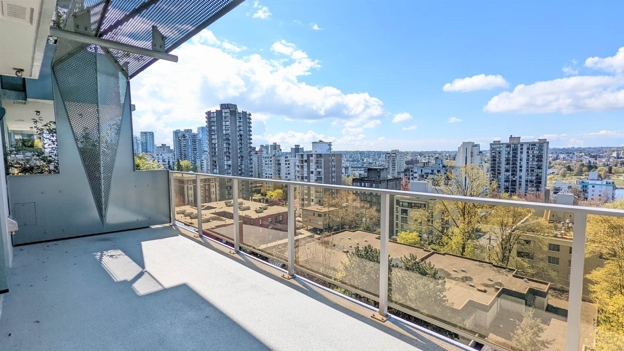 1302W-1180 Broughton St