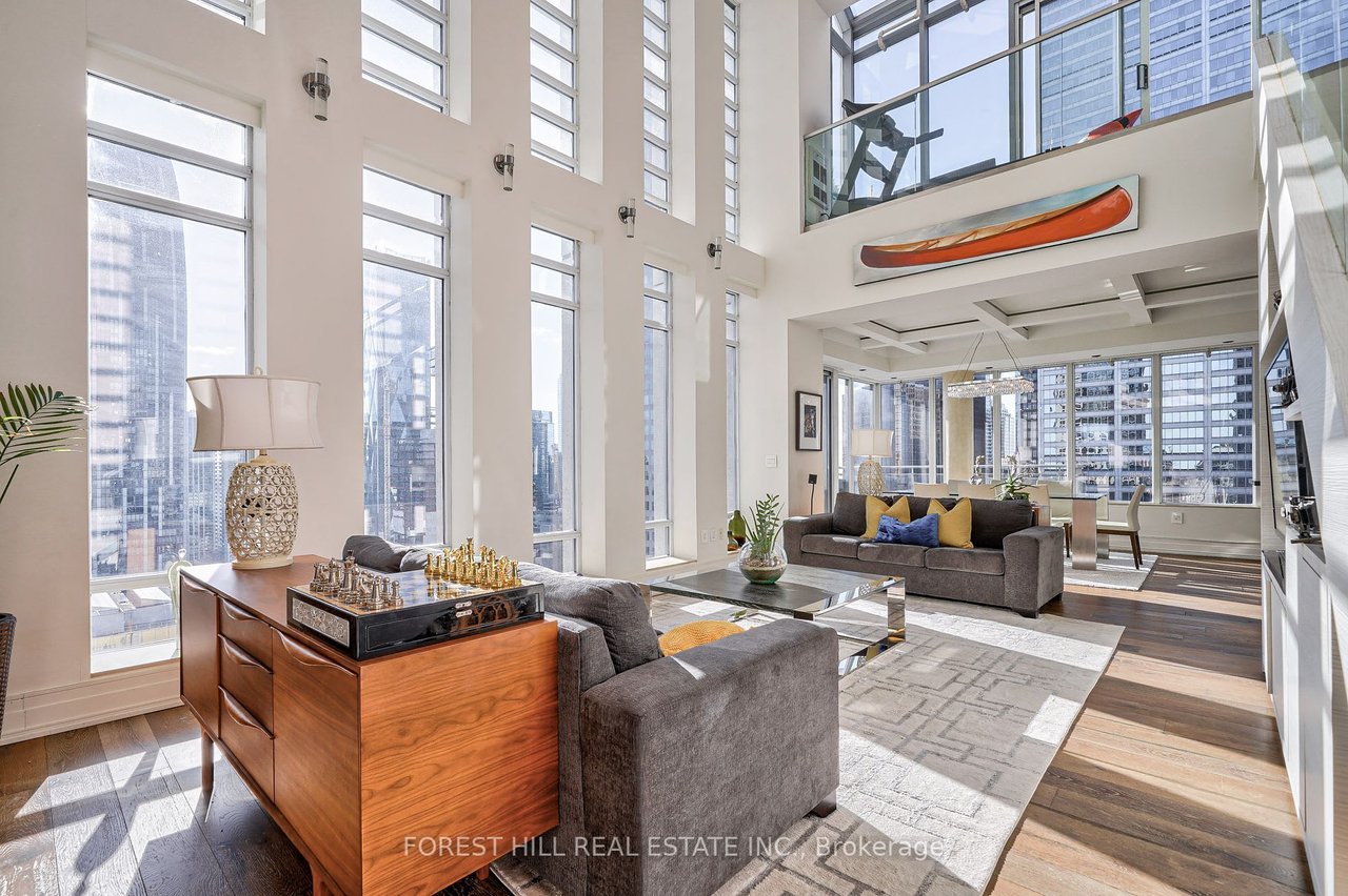  The Cosmopolitan Hotel & Residences