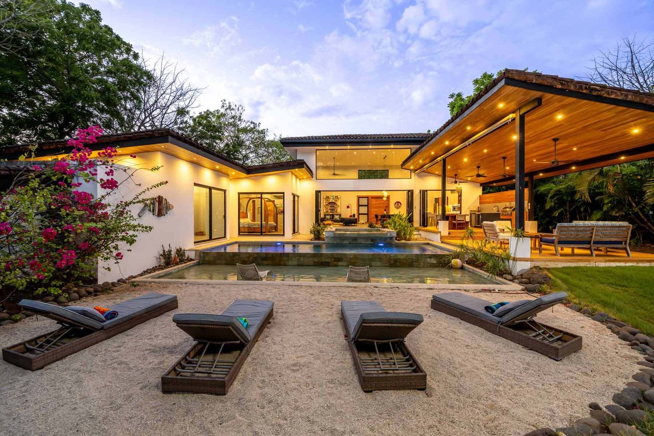 Modern Beachwalk Villa, Hacienda Pinilla, Guanacaste
