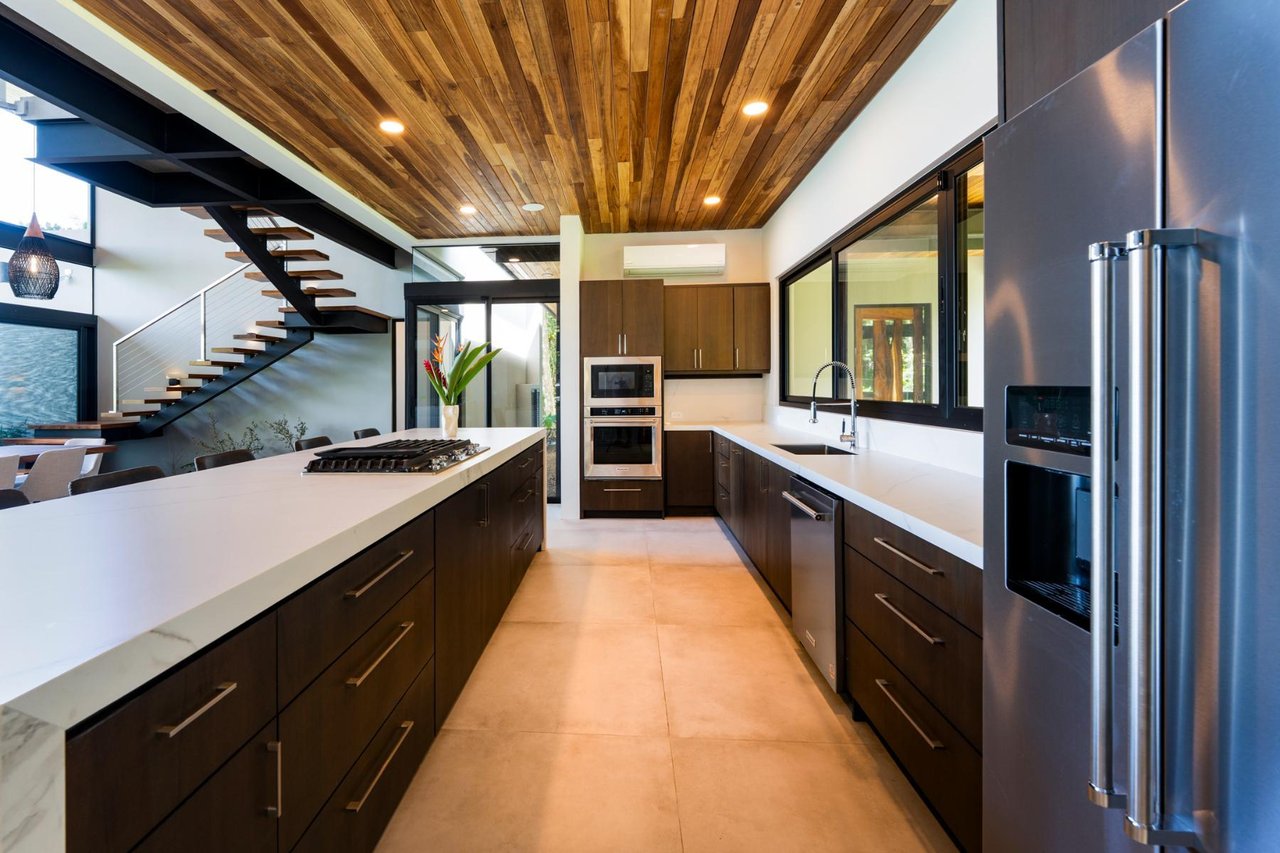 Secluded Tropical Modern Estate, Dominical, Puntarenas