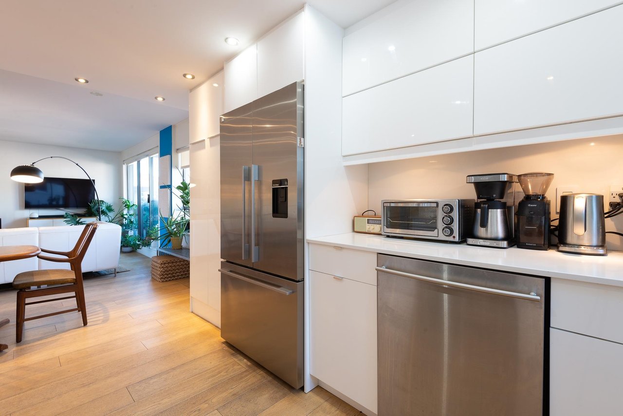 301-1337 W 10th Ave