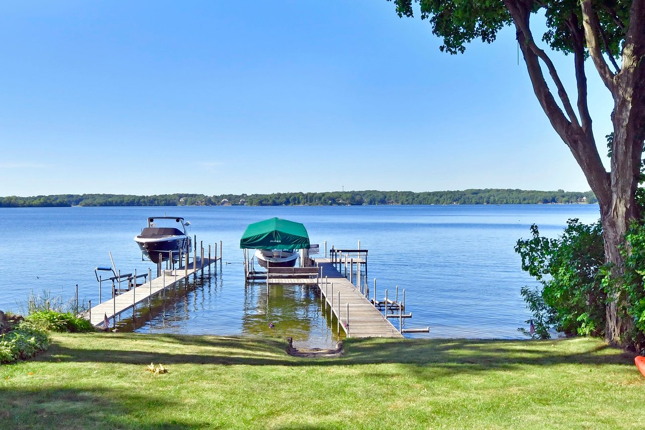 5295 Edsall Road | Minnetrista
