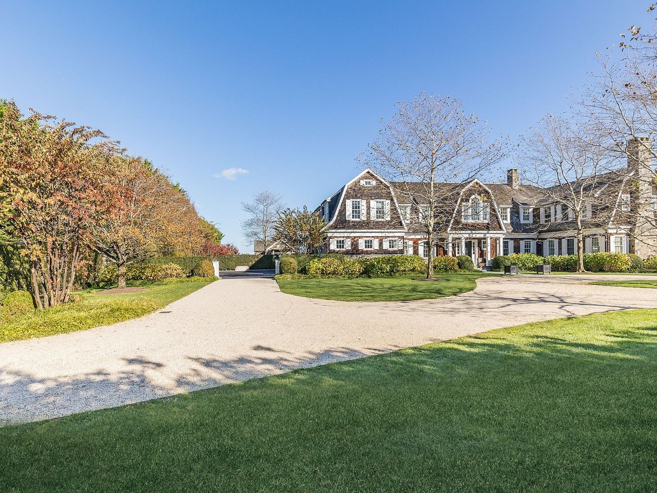231 Hedges Ln