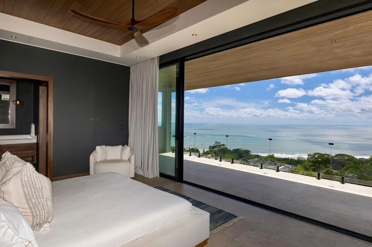 Solar Powered Oceanview Estate, Dominical, Puntarenas