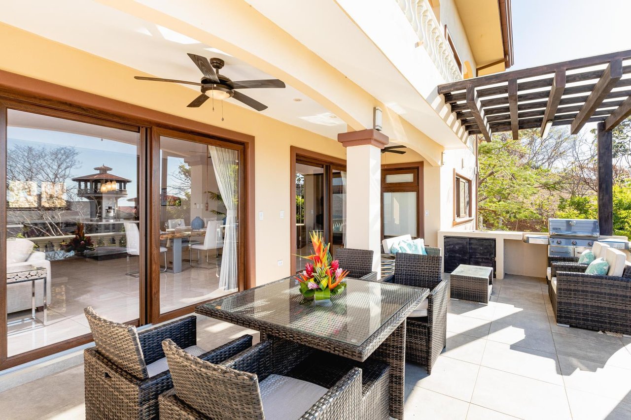 Luxury 6 BR Villa in Flamingo, Incredible Views | Starting At $1,350.00 Daily