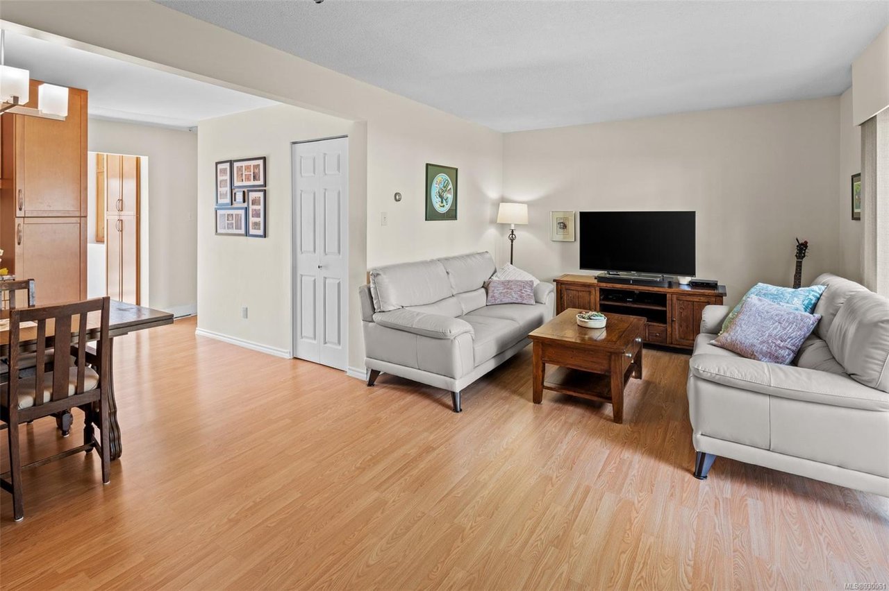69-3987 Gordon Head Rd