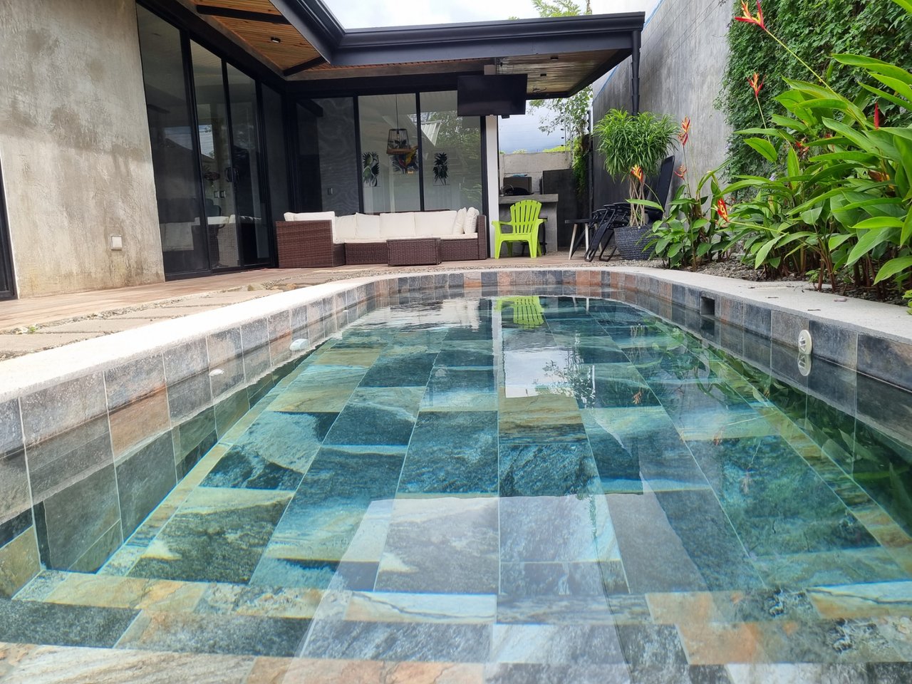 Contemporary Walk to Beach Home, Uvita, Puntarenas