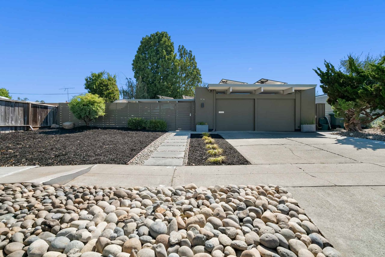 906 Hyde Avenue