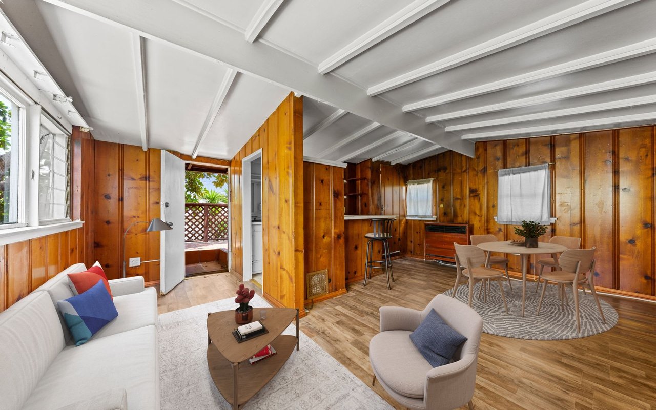 3104 S BEVERLY DR