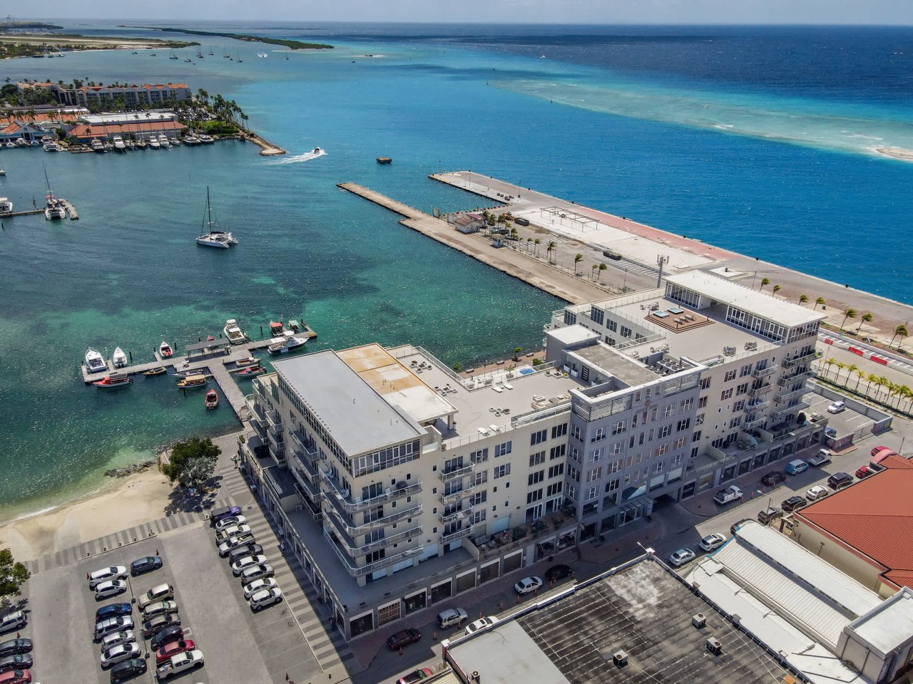 Harbour House 602 S