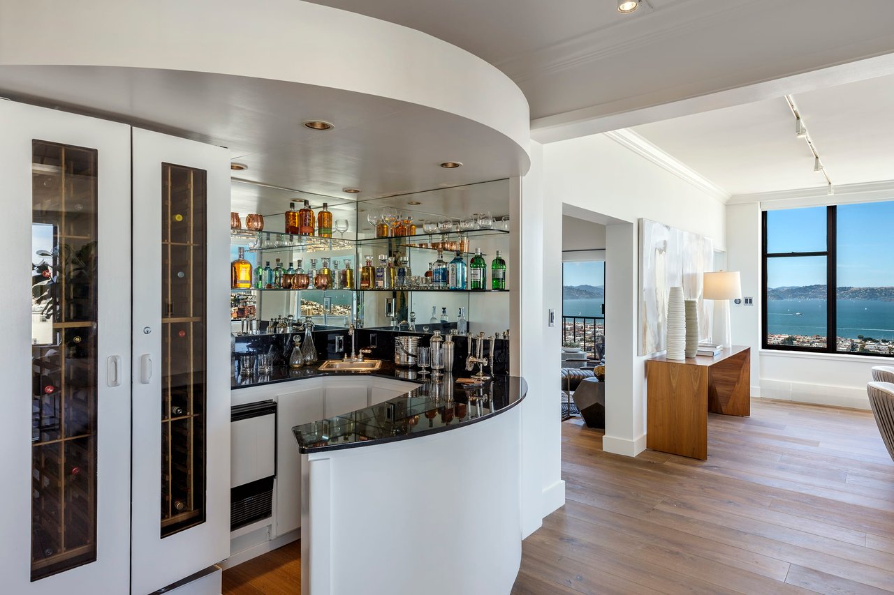 Majestic North Bay Views at 2190 Broadway