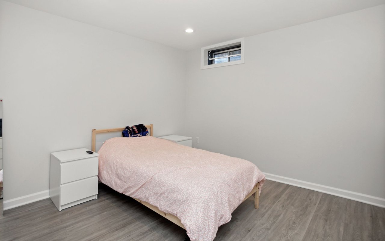 15 Ridge Dr