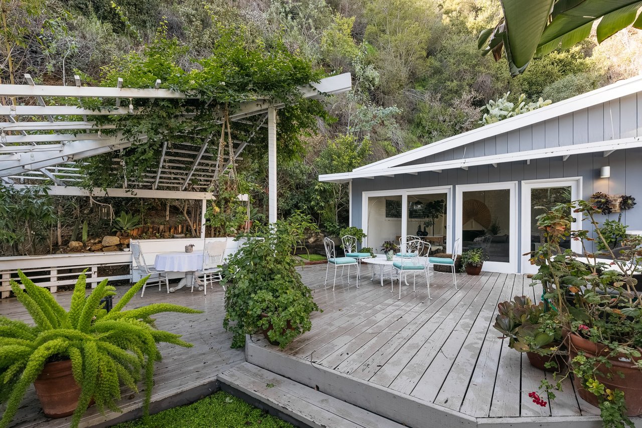 Tranquil and Private Mid Century in Beachwood Canyon