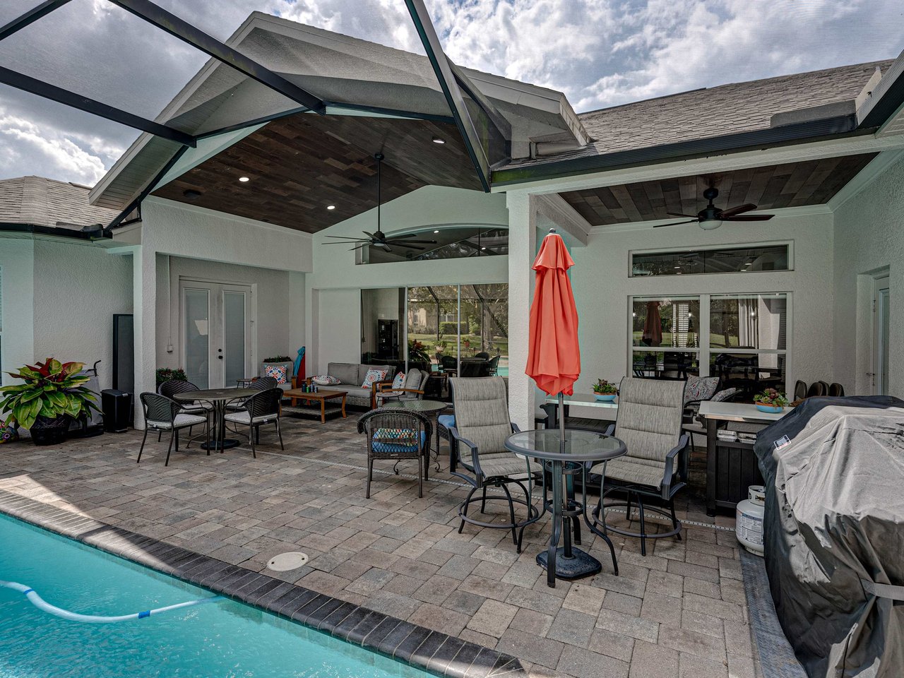 13228 THOROUGHBRED DR