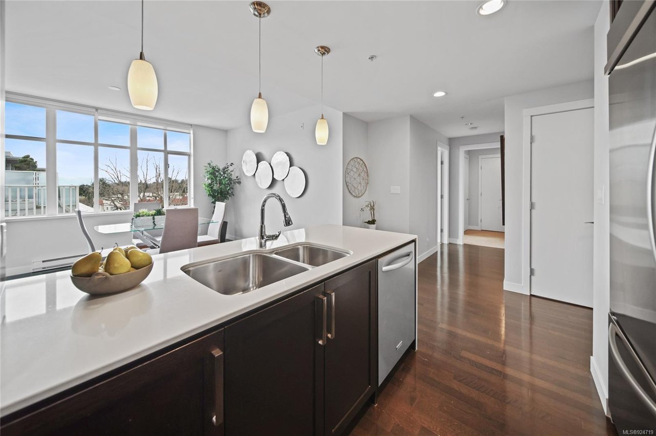 501-999 Burdett Ave