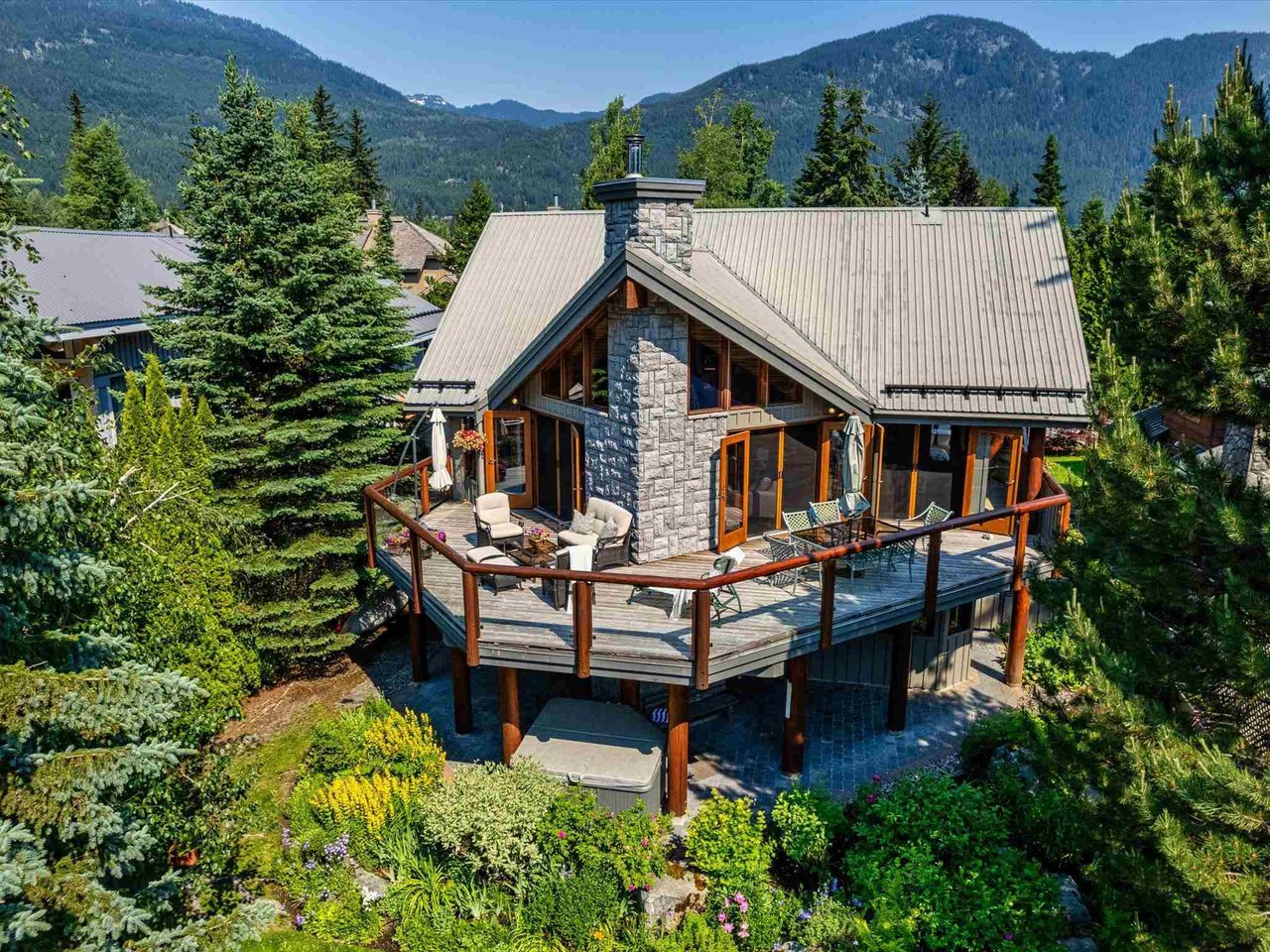 8162 Muirfield Cres