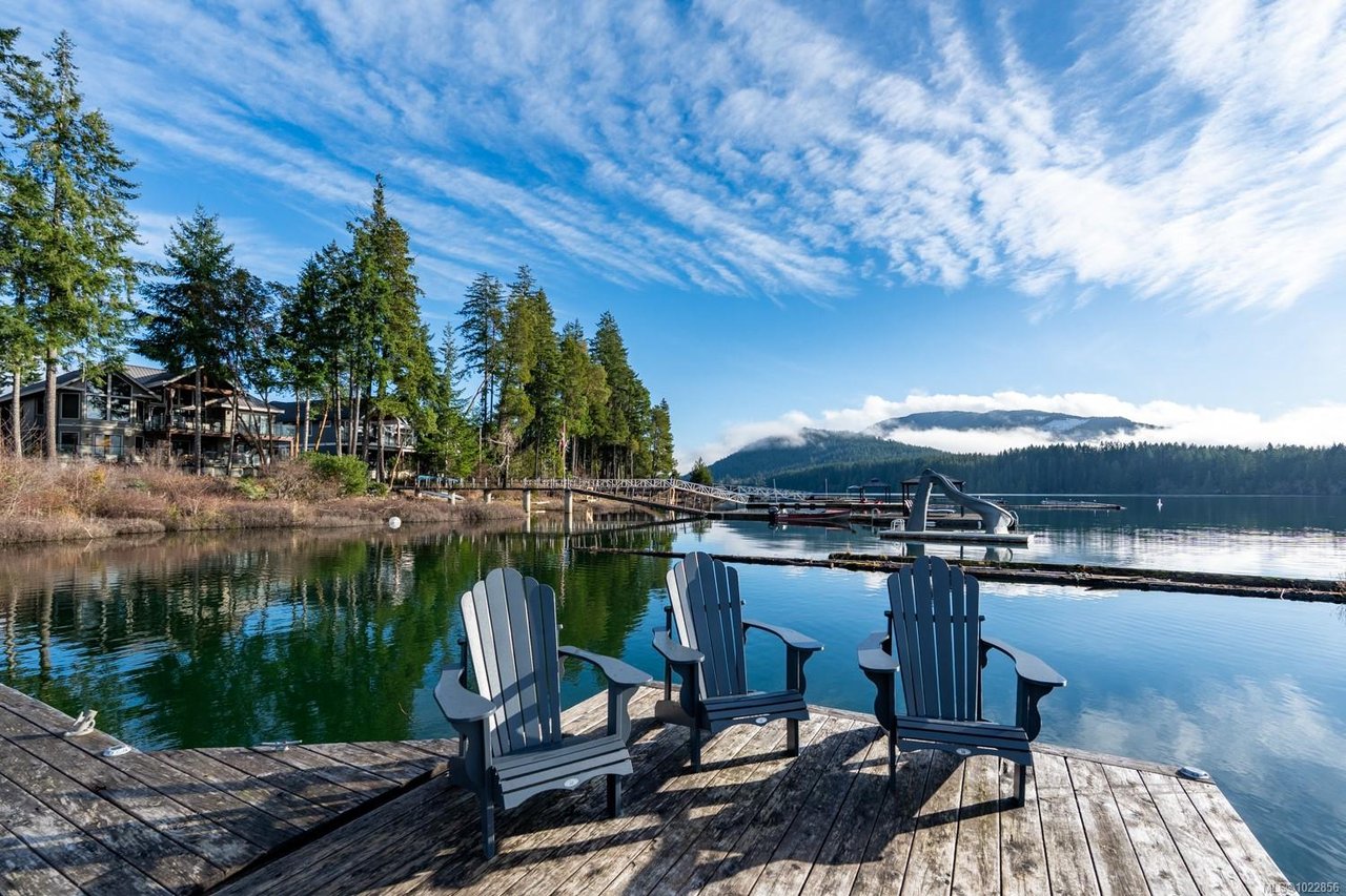 7364 Lakefront Dr, Lake Cowichan
