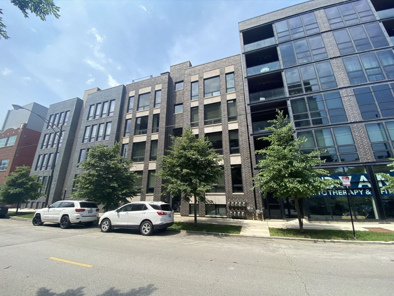 1014 N Larrabee St, # 4S