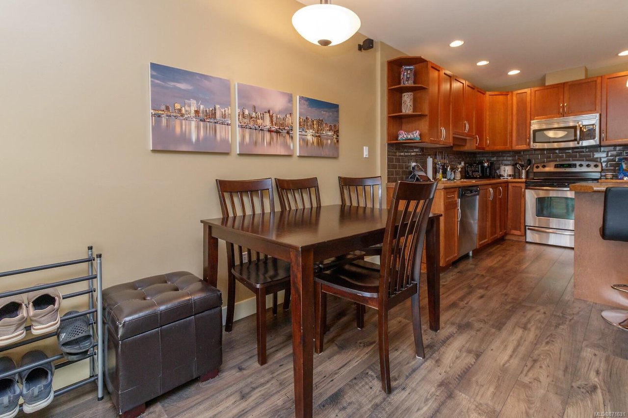 2692 Deville Rd, Langford