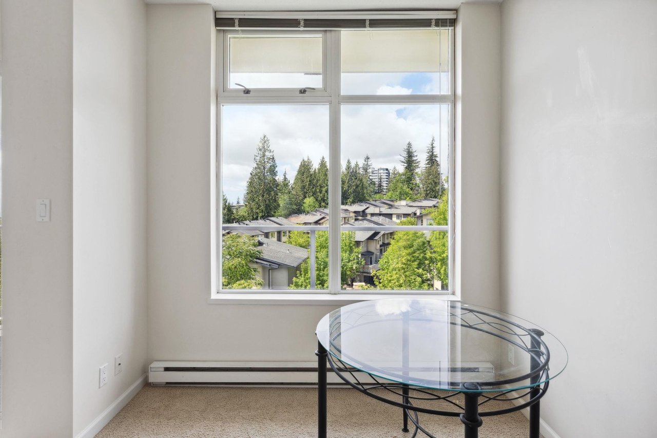 606-9288 University Cres