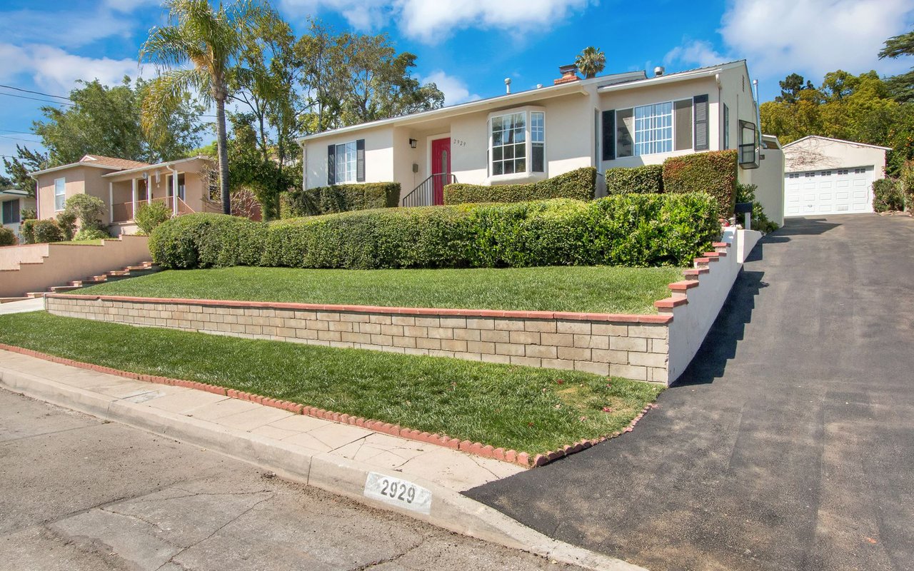 2929 Santa Carlotta St