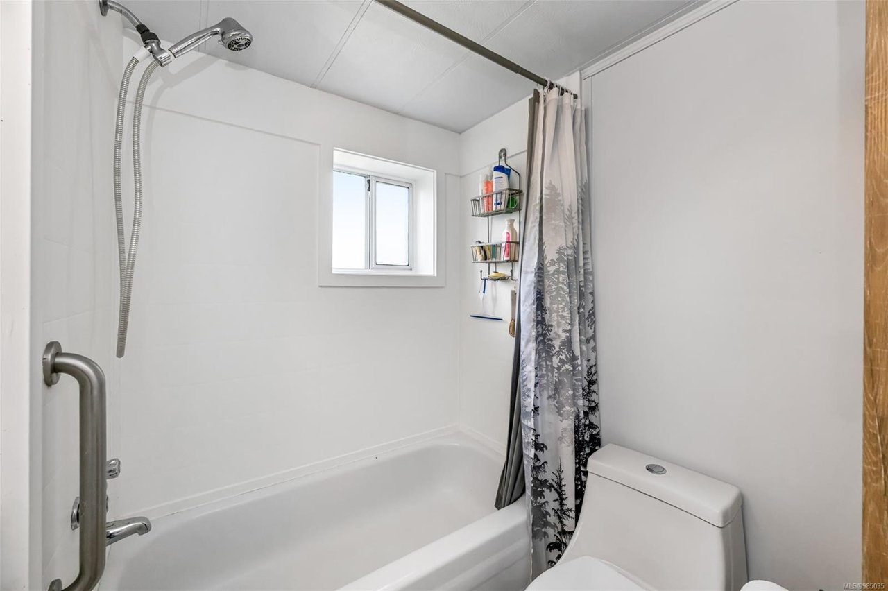 3398 Ridgeview Cres