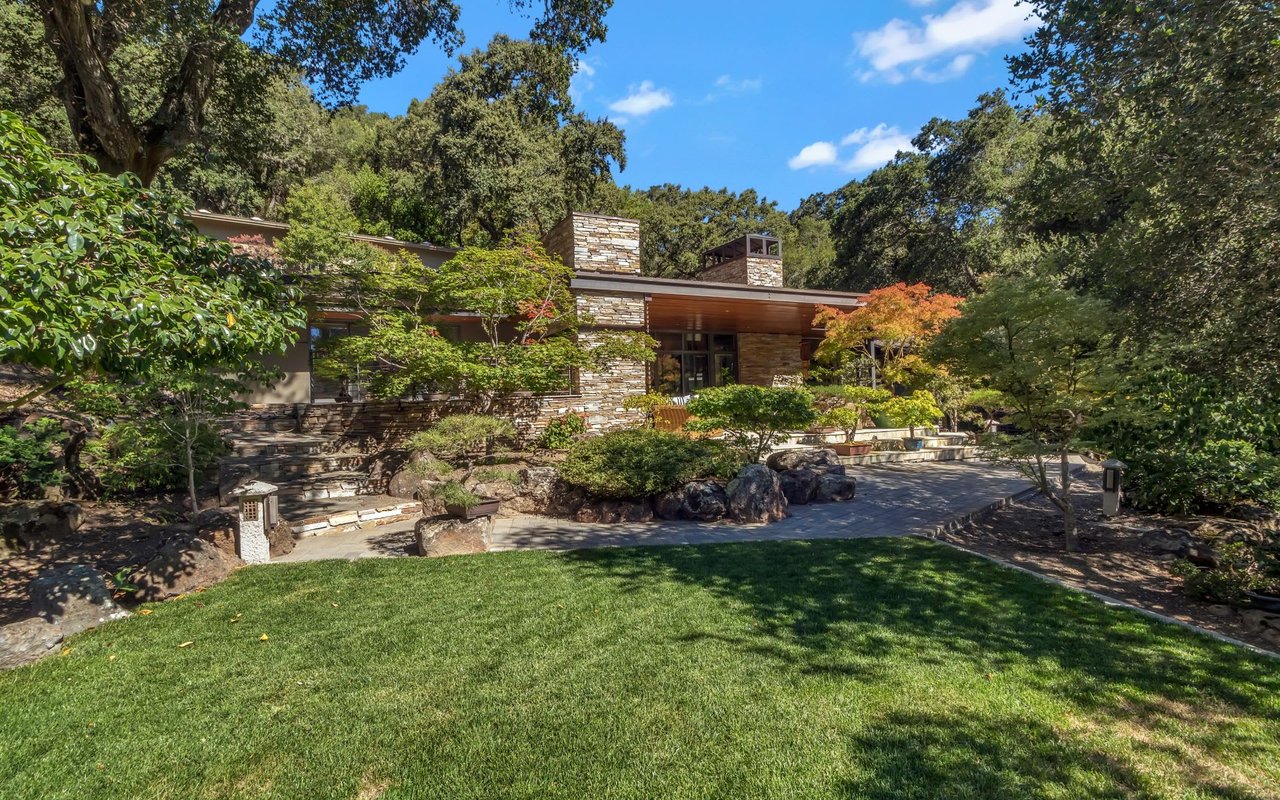 1 Camellia Ln
