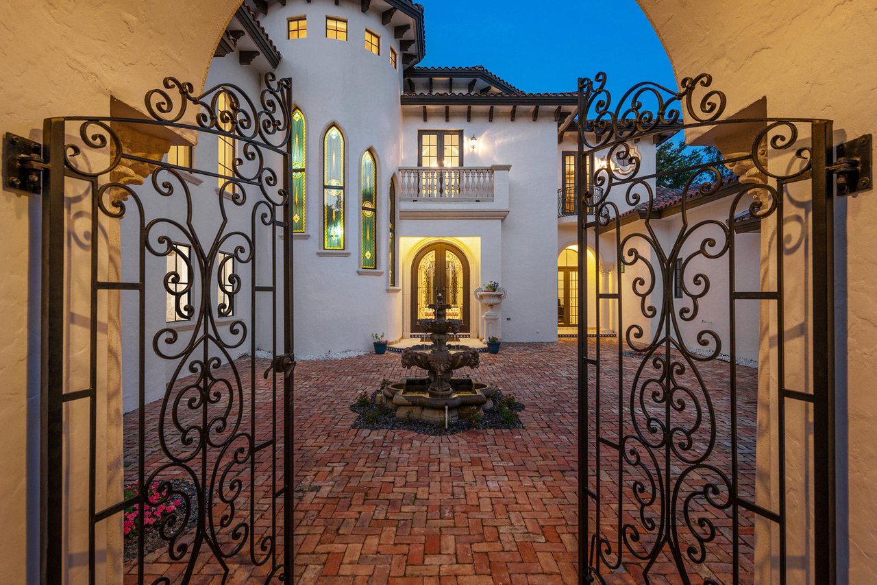8060 Twin Lake Drive