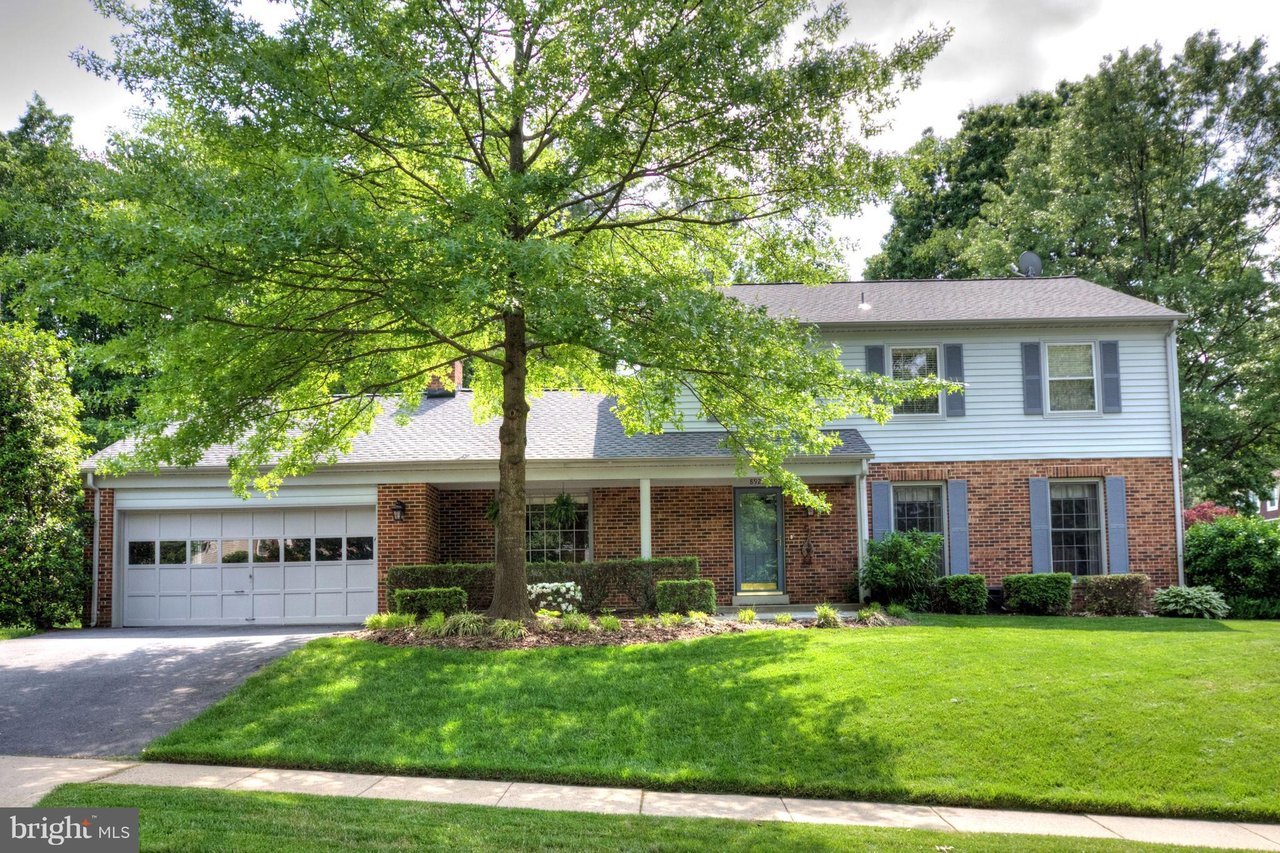 8927 Renshaw Ct