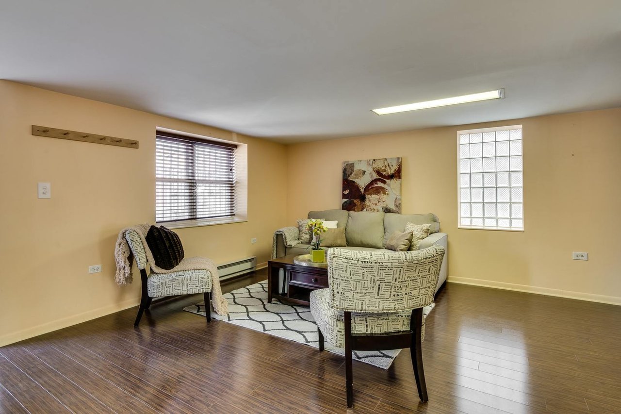 Bucktown Abode: 1736 N. Wilmot 