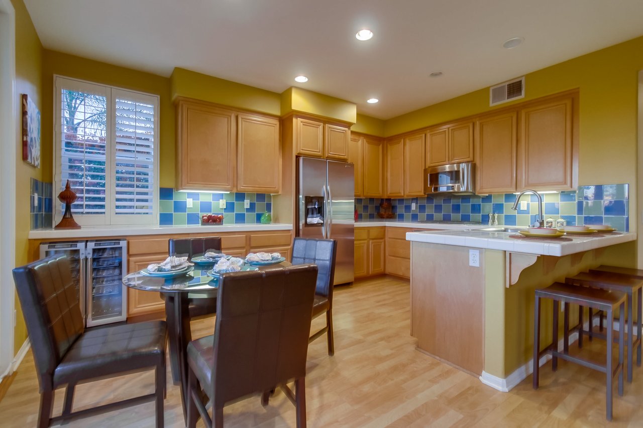 3553 Bluff Ct