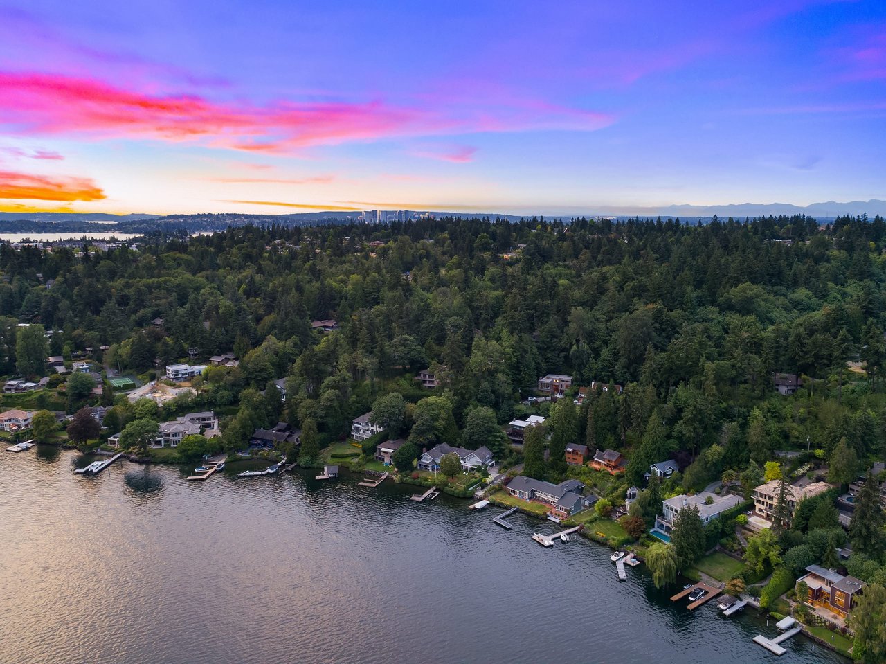 A Prized Residence on Mercer Island