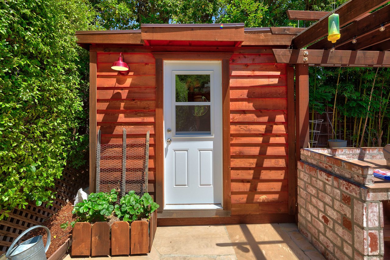 39 Dutch Valley Lane, San Anselmo