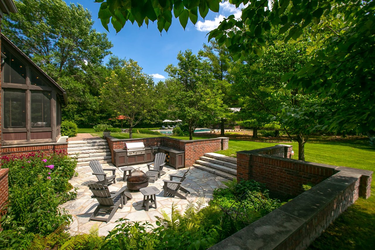 Gorgeous Orono Retreat // Estate Setting