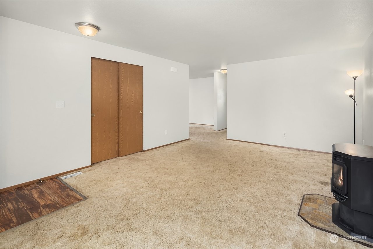 19104 11th Ave Ct