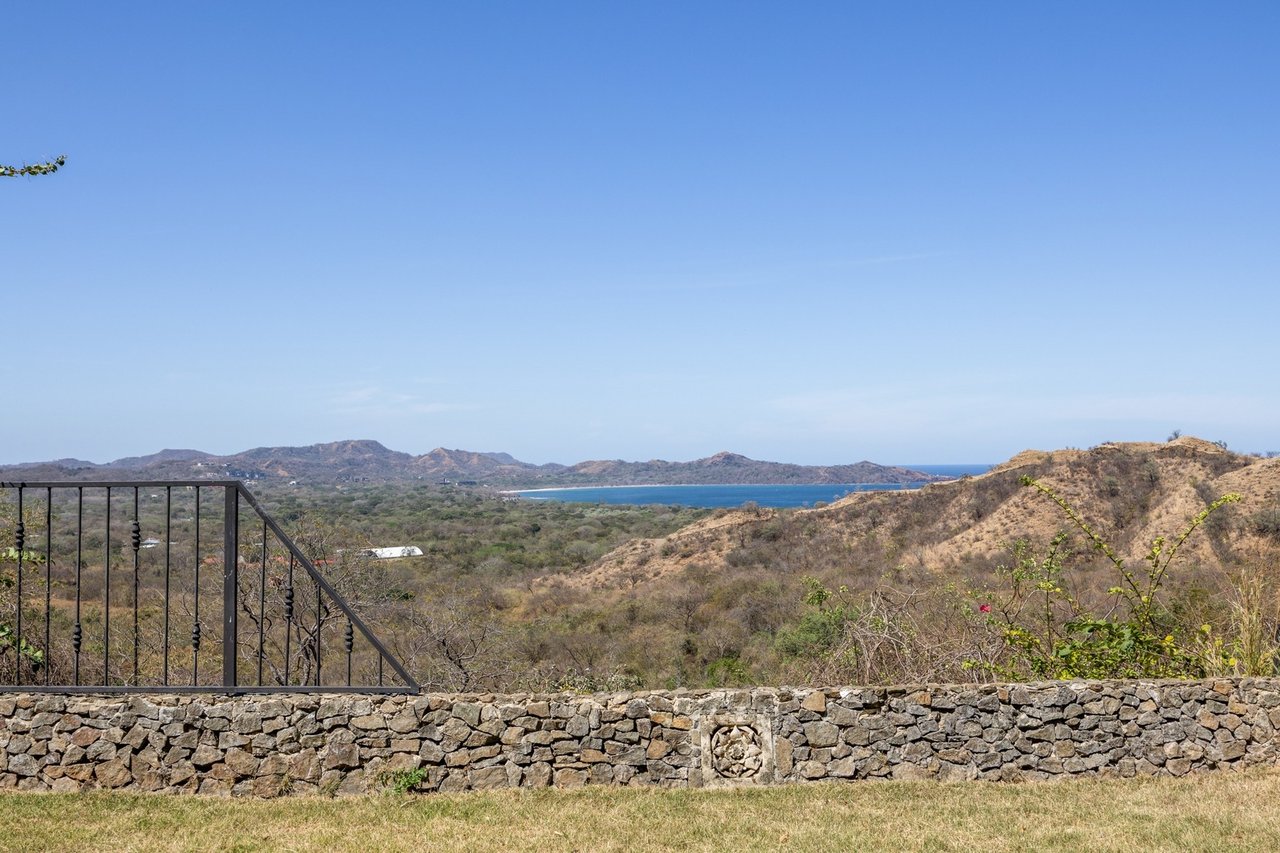 Renovated Tropical Ocean Estate, Flamingo, Guanacaste