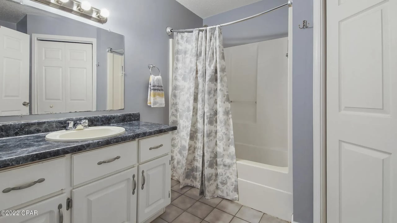 6605 LAKE JOANNA Circle