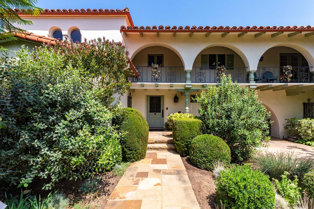 Exceptional Spanish In Coveted Palisades Riviera