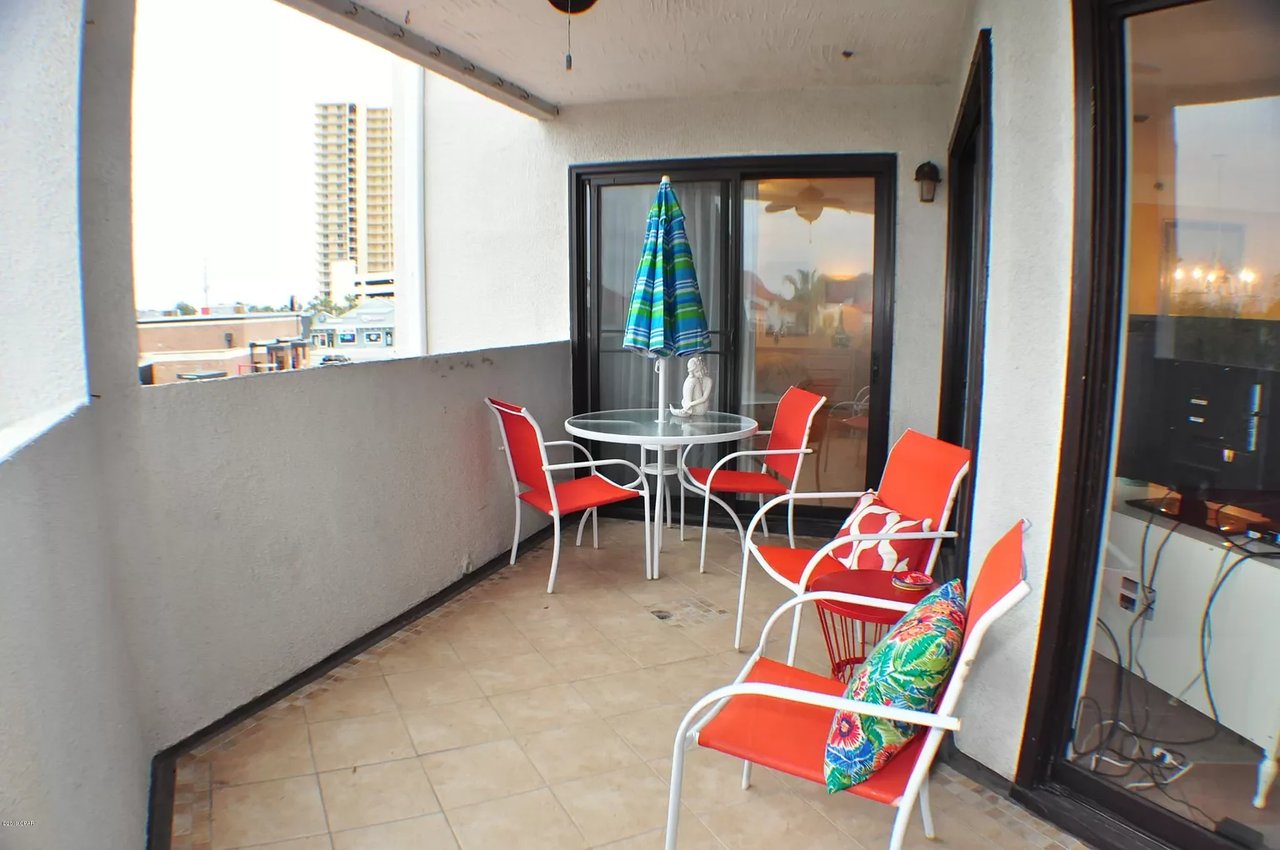 8730 Thomas Drive Unit 1201B