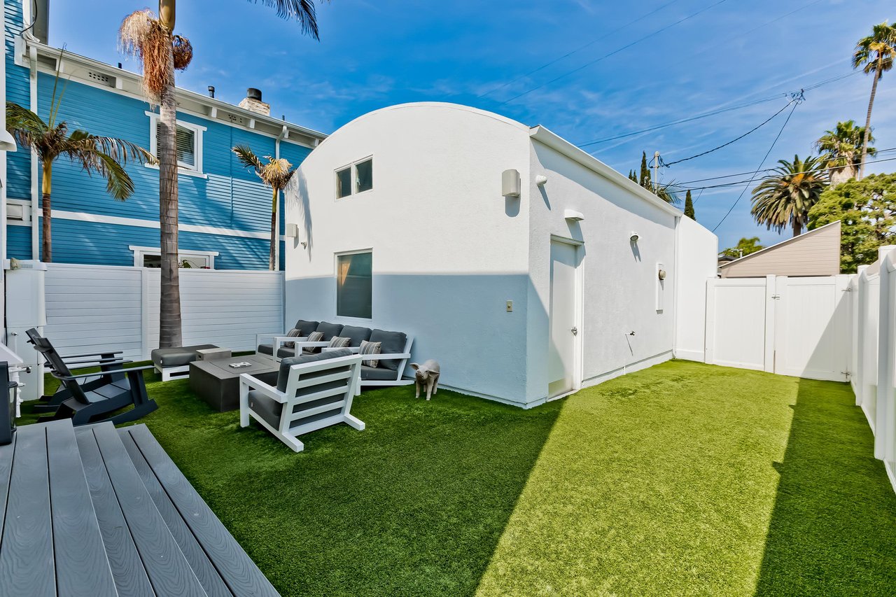 2332 Ocean Avenue, Venice 