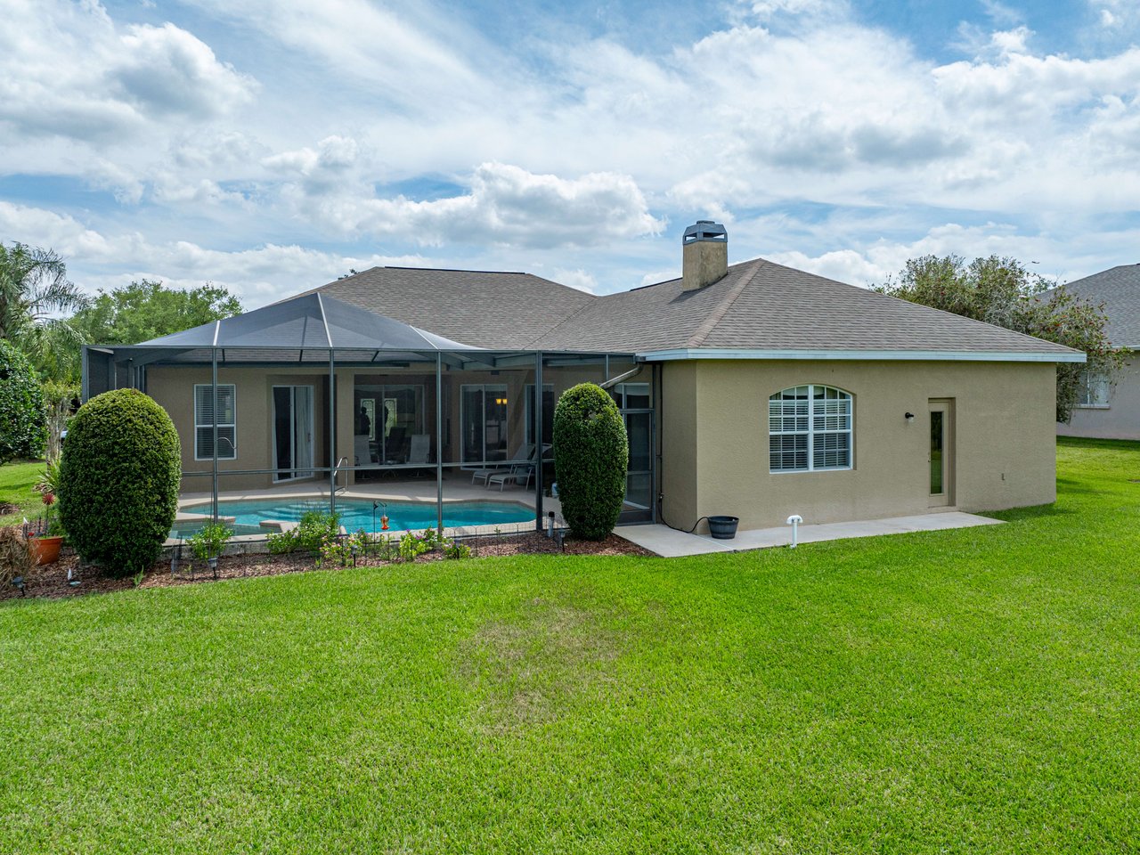 13319 THOROUGHBRED DR