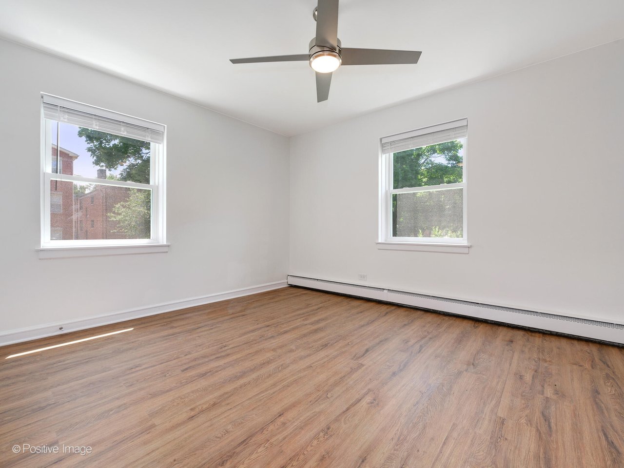 2200 W Farwell Ave Unit 1